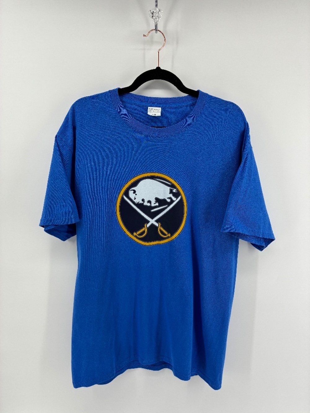 Buffalo Sabres Lightweight Blue Men’s T-Shirt